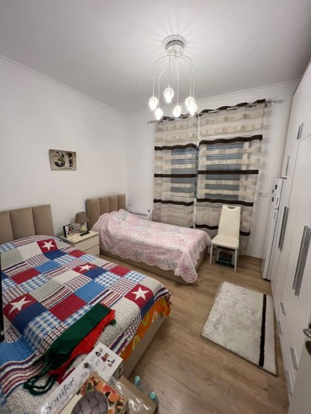 Tirane, shitet apartament 2+1 Kati 8, 90 m² 135.000 € (Laprak)
