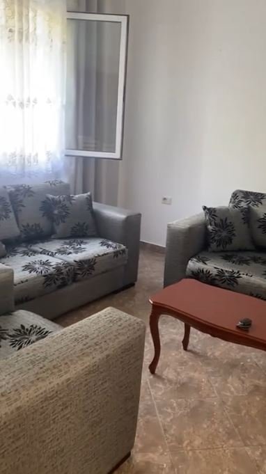 Tirane, jepet me qera apartament 1+1 Kati 2, 75 m² 350 € (Selite)