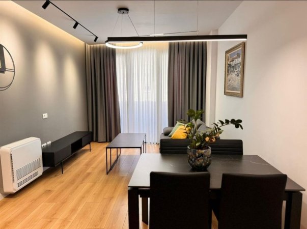 Tirane, jepet me qera apartament 1+1 Kati 4, 60 m² 650 € (21 dhjetori)