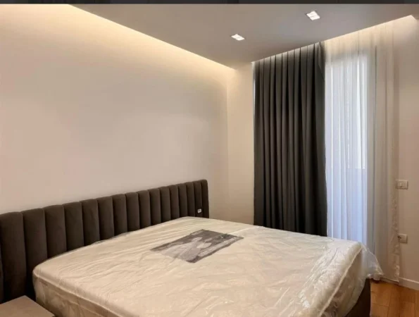 Tirane, jepet me qera apartament 1+1 Kati 4, 60 m² 650 € (21 dhjetori)