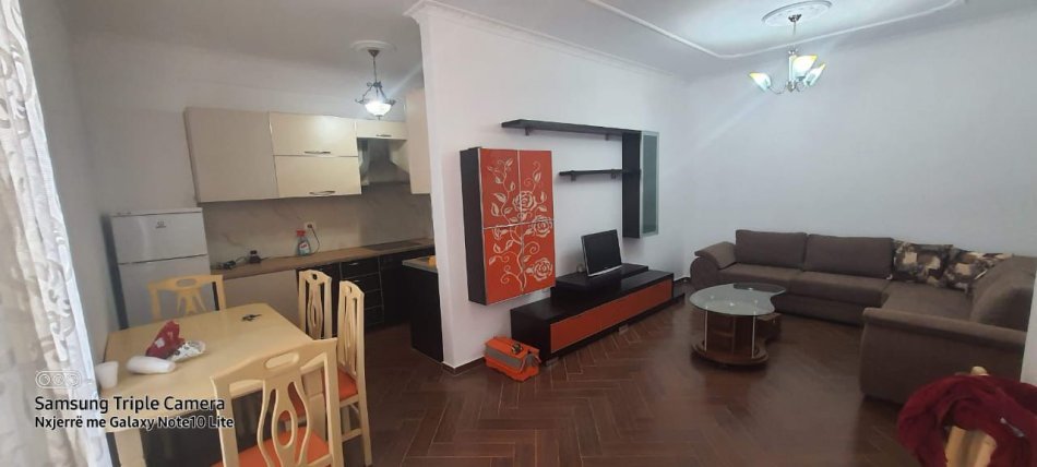 Tirane, shitet apartament 2+1 , 93 m² 114.000 € (Sokrat Miho)