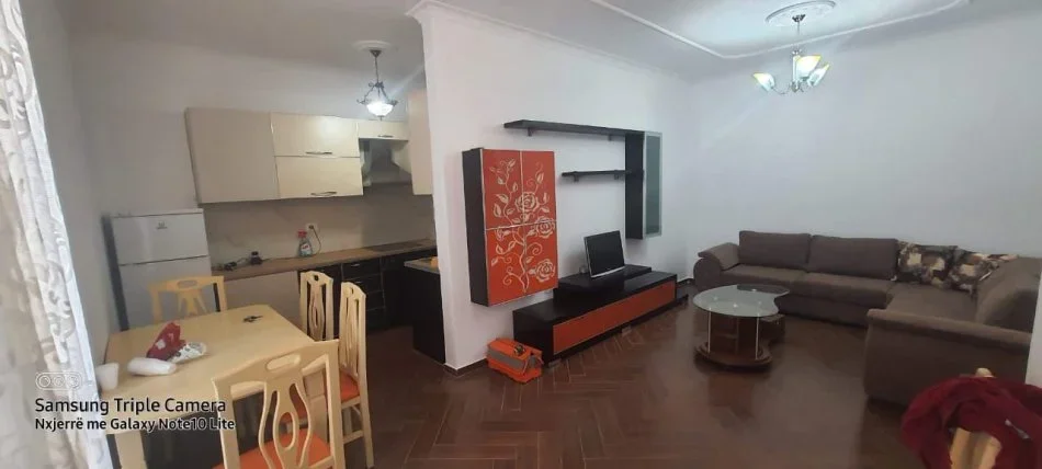 Tirane, shitet apartament 2+1 , 93 m² 114.000 € (Sokrat Miho)