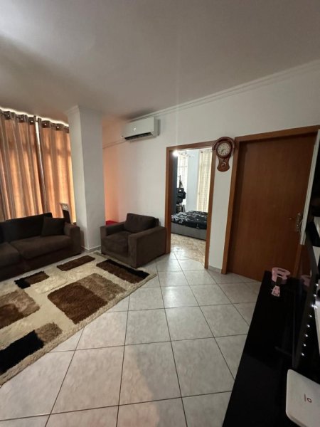 Tirane, jepet me qera apartament 2+1+Ballkon Kati 2, 100 m² 480 € (Rruga Irfan Tomini , prane shkolles 26 nentori)