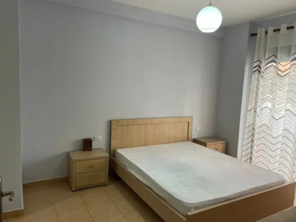 Tirane, jepet me qera 2+1+Ballkon Kati 2, 102 m² 450 € (teodor keko)