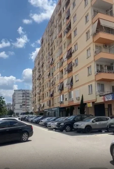 Tirane, shitet apartament 3+1+Aneks+Ballkon Kati 2, 120 m² 240.000 € (Rruga e Ullinjve)