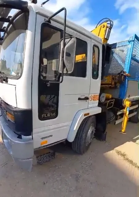 Lezhe, Shitet Kamioncine Volvo Vetshkrakuese nga Italia, Nafte, e bardhë, Kondicioner