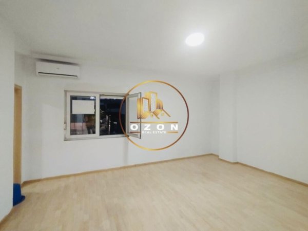Apartament 3+1+2 për Qira në Rrugën Mine Peza 1000 € !