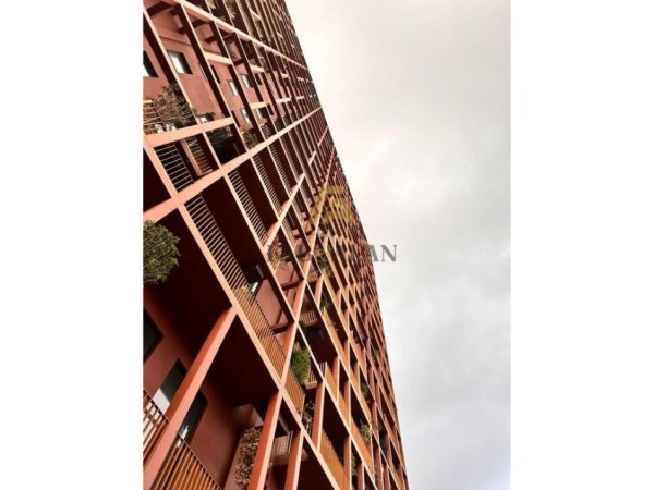 Tirane, jepet me qera apartament 3+1 Kati 9, 135 m² 1.500 € (Rruga e Kavajes)