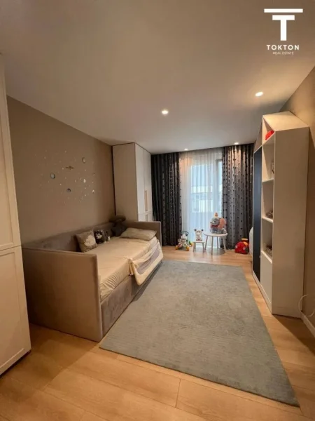 Tirane, shes apartament 2+1+Ballkon Kati 11, 137 m² 193.000 € (ISH-FUSHA E AVIACIONIT, TIRANË)