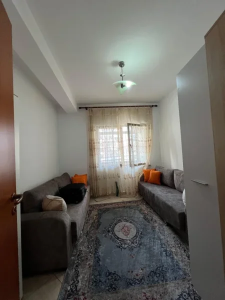 Tirane, shitet apartament 2+1+Ballkon Kati 8, 105 m² 190.000 € (Stacioni i Trenit)