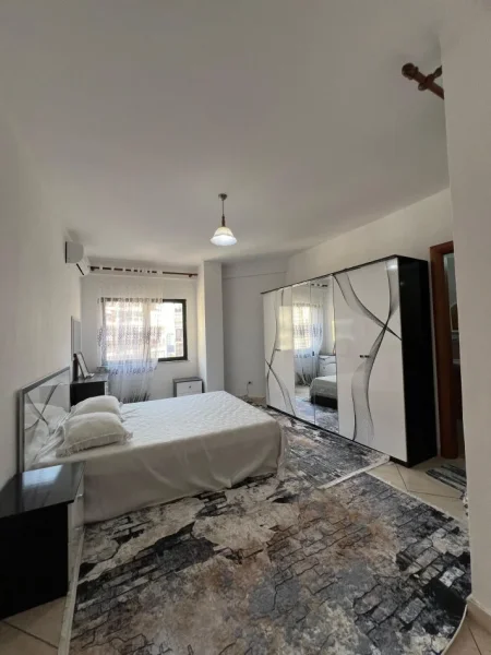 Tirane, shitet apartament 2+1+Ballkon Kati 8, 105 m² 190.000 € (Stacioni i Trenit)
