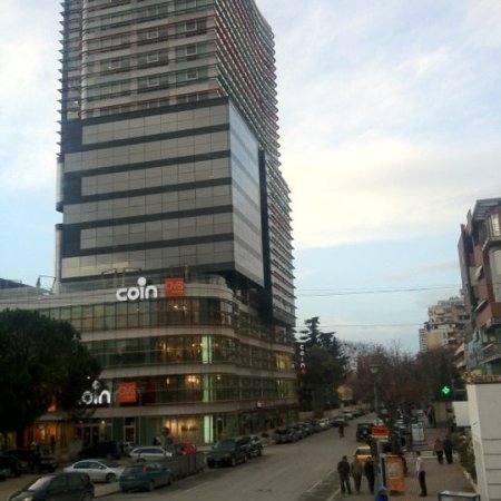 Tirane, shitet ambjent biznesi Kati 0, 374 m² 3.371.400 € (Rruga e Elbasanit, Coin)