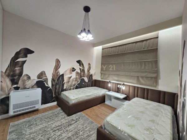 Tirane, shes apartament 2+1 Kati 1, 116 m² 250.000 € 