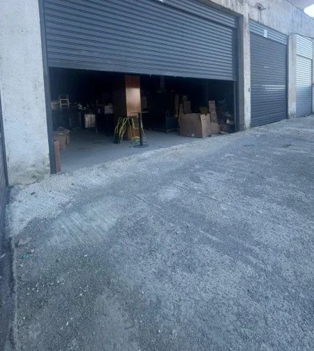 Tirane, jepet me qera ambjent biznesi Kati 0, 800 m² 4.000 € (CASA ITALIA TERMINALI AUTOBUZAVE)