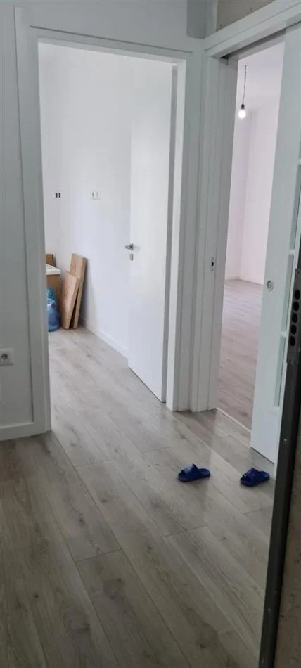 Tirane, jepet me qera apartament Kati 7, 63 m² 400 € (PORCELAN)