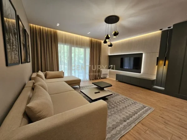 Tirane, shitet apartament 2+1+Ballkon Kati 1, 116 m² (kopeshti botanik)