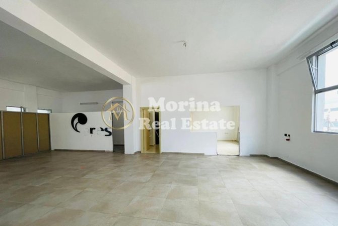 Tirane, jepet me qera ambjent biznesi Kati 2, 430 m² 1.200 € (Sauk)