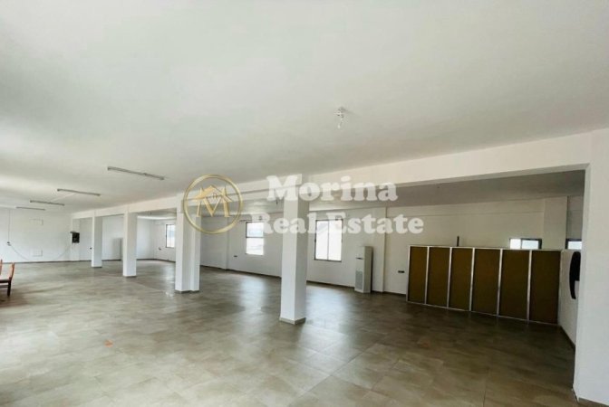 Tirane, jepet me qera ambjent biznesi Kati 2, 430 m² 1.200 € (Sauk)
