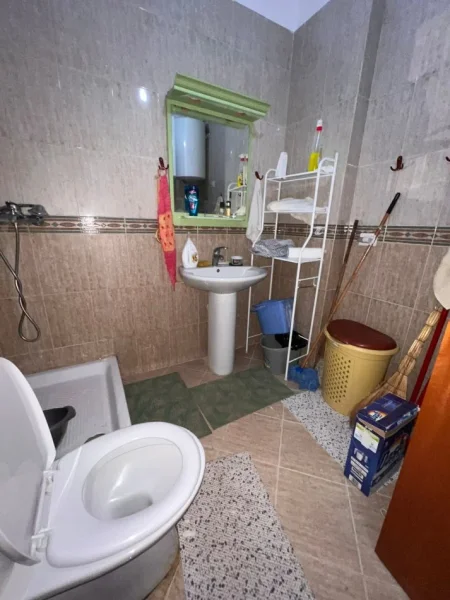 Tirane, shitet apartament 2+1+Aneks+Ballkon Kati 8, 104 m² 200.000 € (STACIONI I TRENIT)