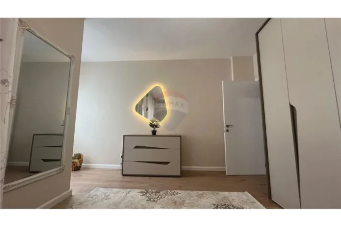 Tirane, shitet apartament 2+1 , 100 m² 220.000 € (Rrruga Hasan Alla - Komuna e Parisit - Kristal Center)
