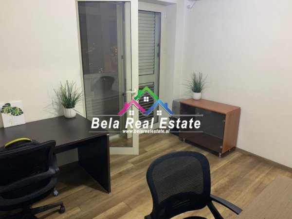 Tirane, jepet me qera zyre Kati 3, 100 m² 800 € (Rruga e Kavajes)
