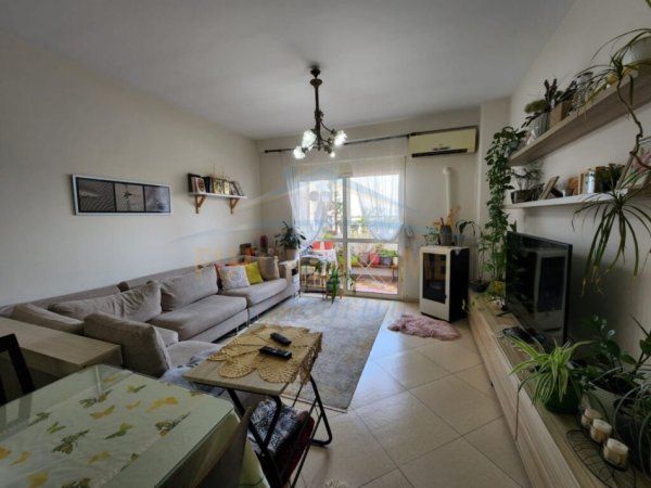 TIRANE, shitet apartament 2+1 Kati 3, 94 m² 76.000 € (VORE)