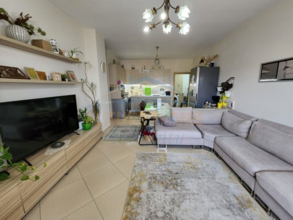 TIRANE, shitet apartament 2+1 Kati 3, 94 m² 76.000 € (VORE)