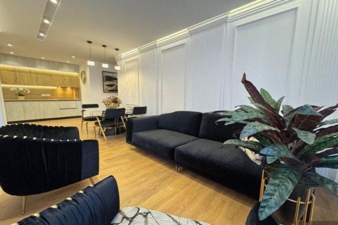 Tirane, shitet apartament 2+1 Kati 5, 71 m² (Stadiumi Dinamo)