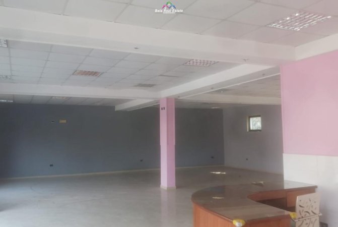 Tirane, jepet me qera ambjent biznesi Kati 1, 200 m² 600 € (Autostrada &quot;Tiranë - Durrës)