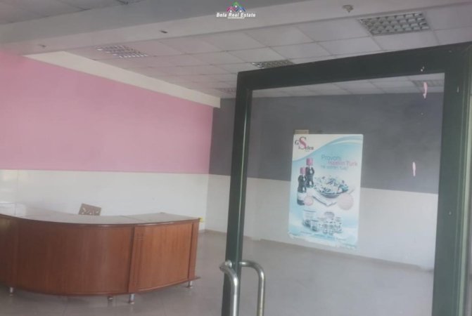 Tirane, jepet me qera ambjent biznesi Kati 1, 200 m² 600 € (Autostrada &quot;Tiranë - Durrës)