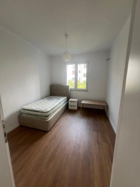 Tirane, jepet me qera apartament 2+1 Kati 3, 80 m² 598 € (Stacion treni)