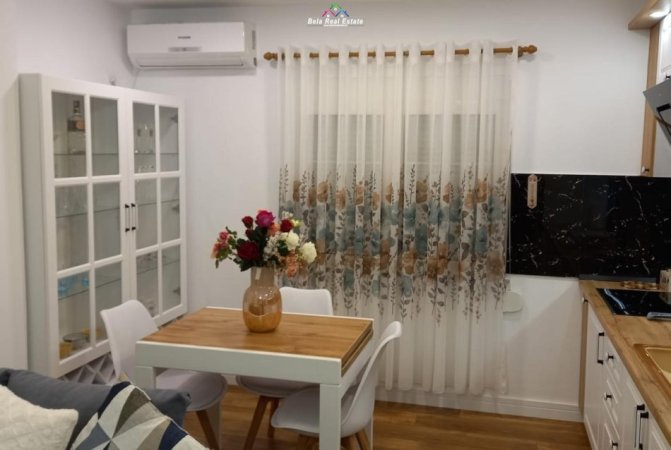 Tirane, jepet me qera apartament 1+1 Kati 3, 70 m² 700 € (Jepet Me Qera Apartament 1+1 Ne Bllok (ID B210480) Tirane)