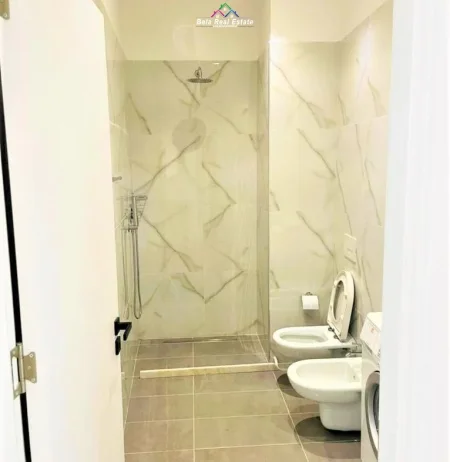 Tirane, jepet me qera apartament 1+1 Kati 2, 70 m² 500 € (Apartament Me Qera 1+1 Tek Liqeni I Thate (ID B210746) Tirane.)