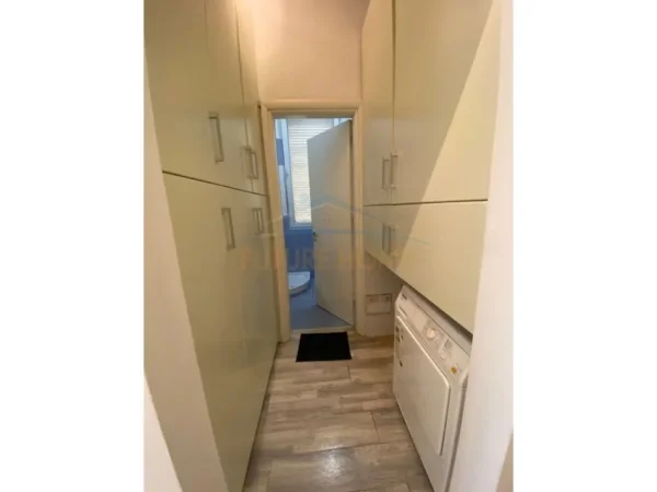 Tirane, jepet me qera apartament 3+1+Ballkon Kati 1, 107 m² 650 € (Kodra e diellit)