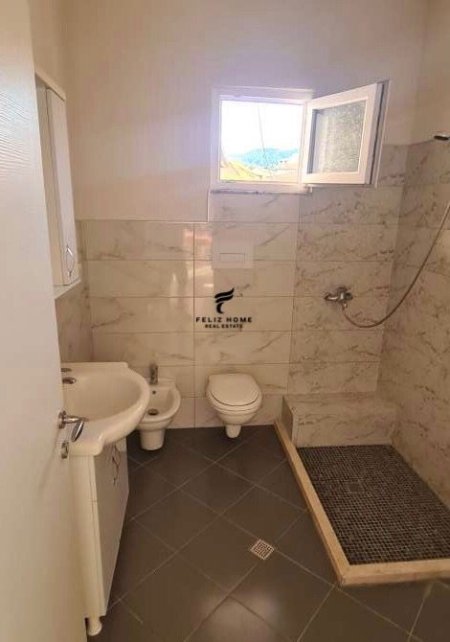 Tirane, jepet me qera apartament 2+1 Kati 3, 110 m² 500 € (SELITE)