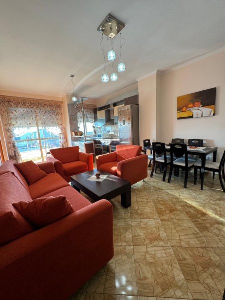 Durres, jap me qera apartament 2+1+Ballkon Kati 7, 84 m² 400 € (prane Pistes Apollonia Plazh, Durres.)