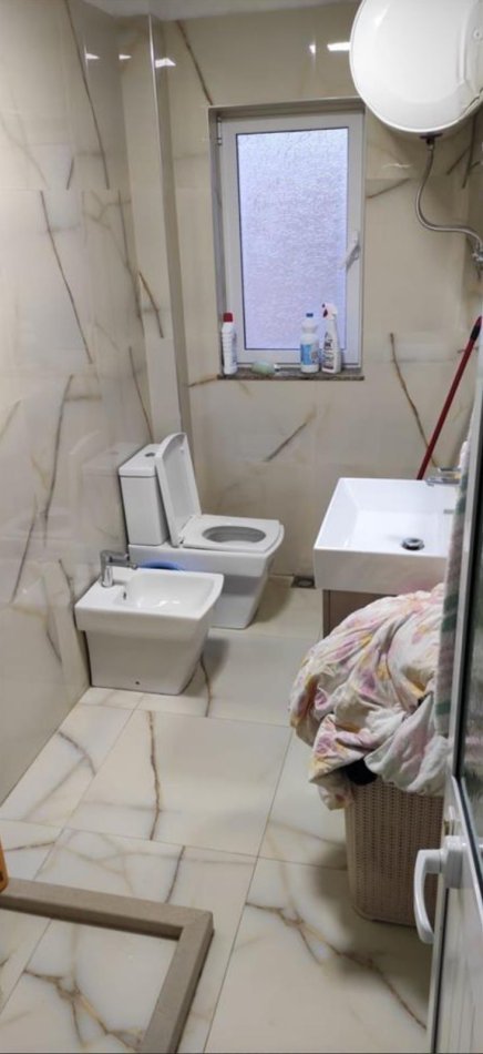 Tirane, jepet me qera apartament 2+1 Kati 1, 120 m² 400 € (Stacioni i Trenit)