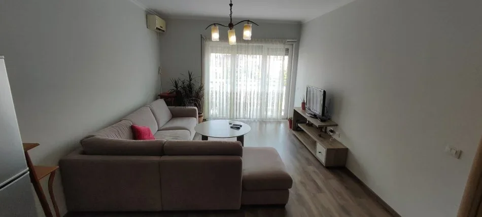 Tirane, jap me qera apartament 1+1+Ballkon Kati 6, 80 m² 600 € (Don Bosko)