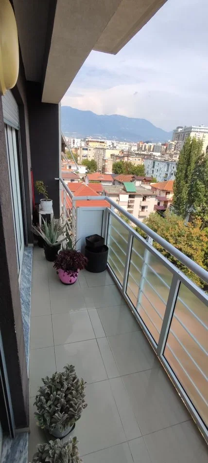 Tirane, jap me qera apartament 1+1+Ballkon Kati 6, 80 m² 600 € (Don Bosko)