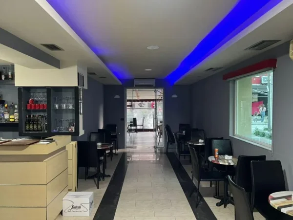 Tirane, jepet me qera lokal Kati 0, 62 m² 500 € (Vasil Shanto)