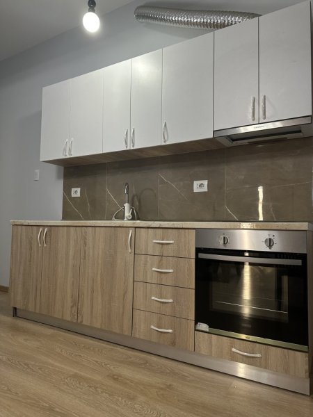 Tirane, jap me qera apartament 2+1 Kati 2, 80 m² 550 € (Farmacia 10)