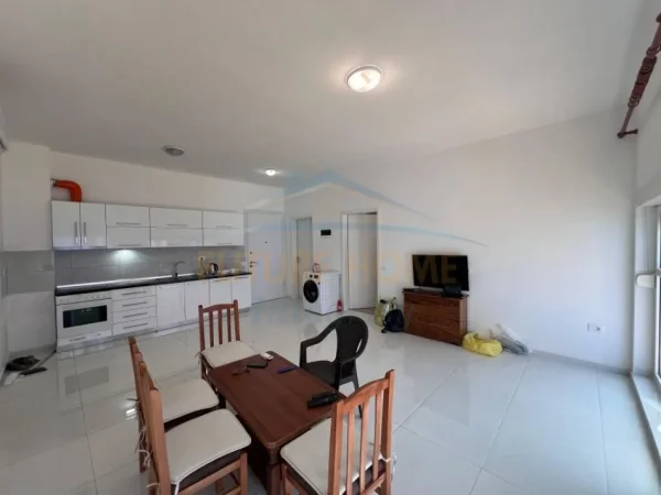 Tirane, jepet me qera apartament 2+1 Kati 4, 69 m² 400 € (ALI DEM)