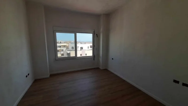 Durres, shes apartament 2+1 Kati 8, 200.000 € (Durres)