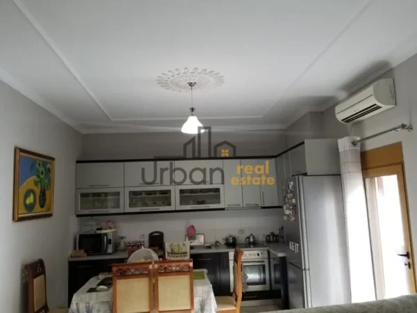 Tirane, shes Vile 5 Katshe , 720 m² 730.000 € (Selite)