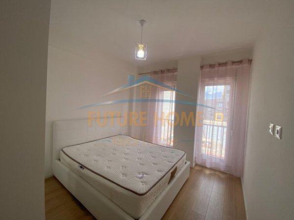 Tirane, jepet me qera 1+1 Kati 3, 600 € (21 Dhjetori, Rruga e Kavajes)