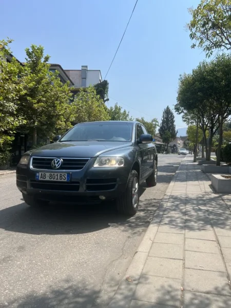 Tirane, jap me qera SUV | Fuoristrad | xhip volkswagen touareg Nafte, automatik Klima 204 km 45 €