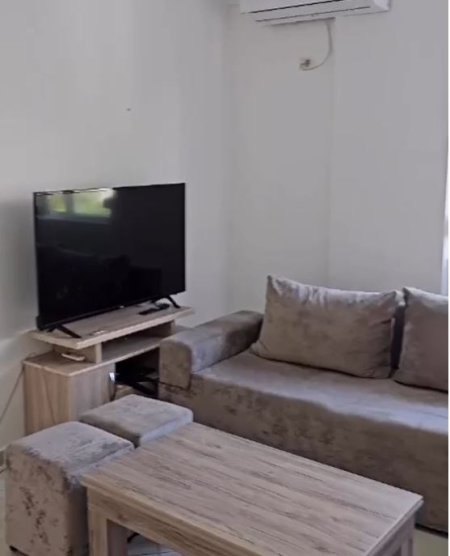 Tirane, jepet me qera apartament 2+1 Kati 1, 95 m² 500 € (Liqeni i Thate)