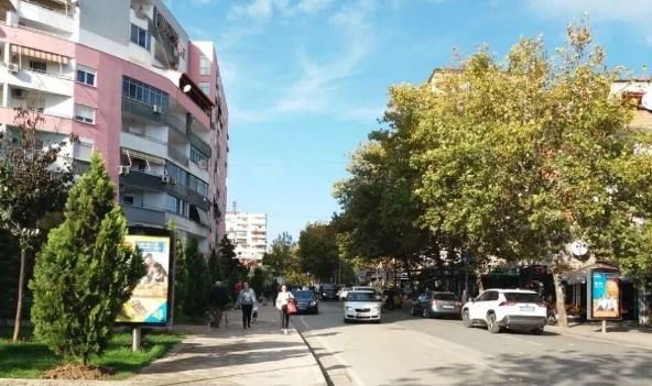 Tirane, jepet me qera apartament 1+1 Kati 1, 70 m² 348 € (Don Bosko)