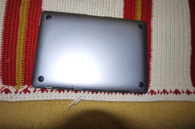 Lushnje, shes Apple macbook air 2020 model a2337