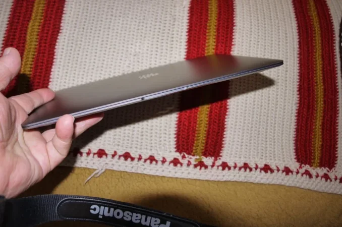 Lushnje, shes Apple macbook air 2020 model a2337